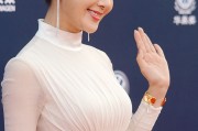 李晓依，李依晓个人资料简介