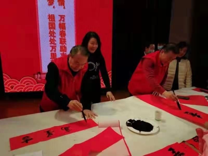 包含杨利民的词条