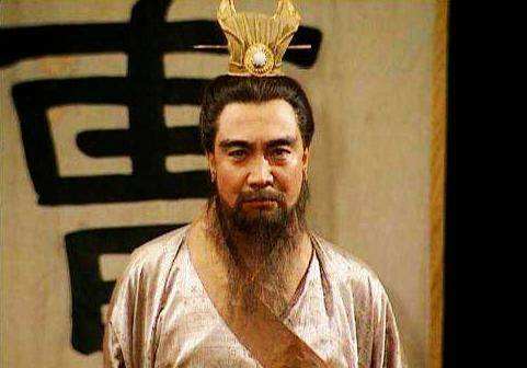 历史上的曹操，历史的曹操到底是忠臣还是坏人