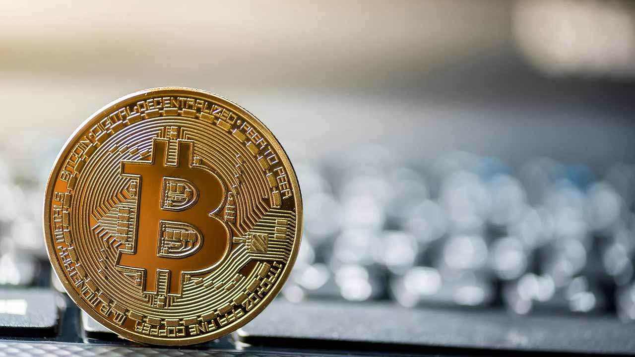 中国比特币首富是谁现在，中国比特币首富是谁现在多少岁