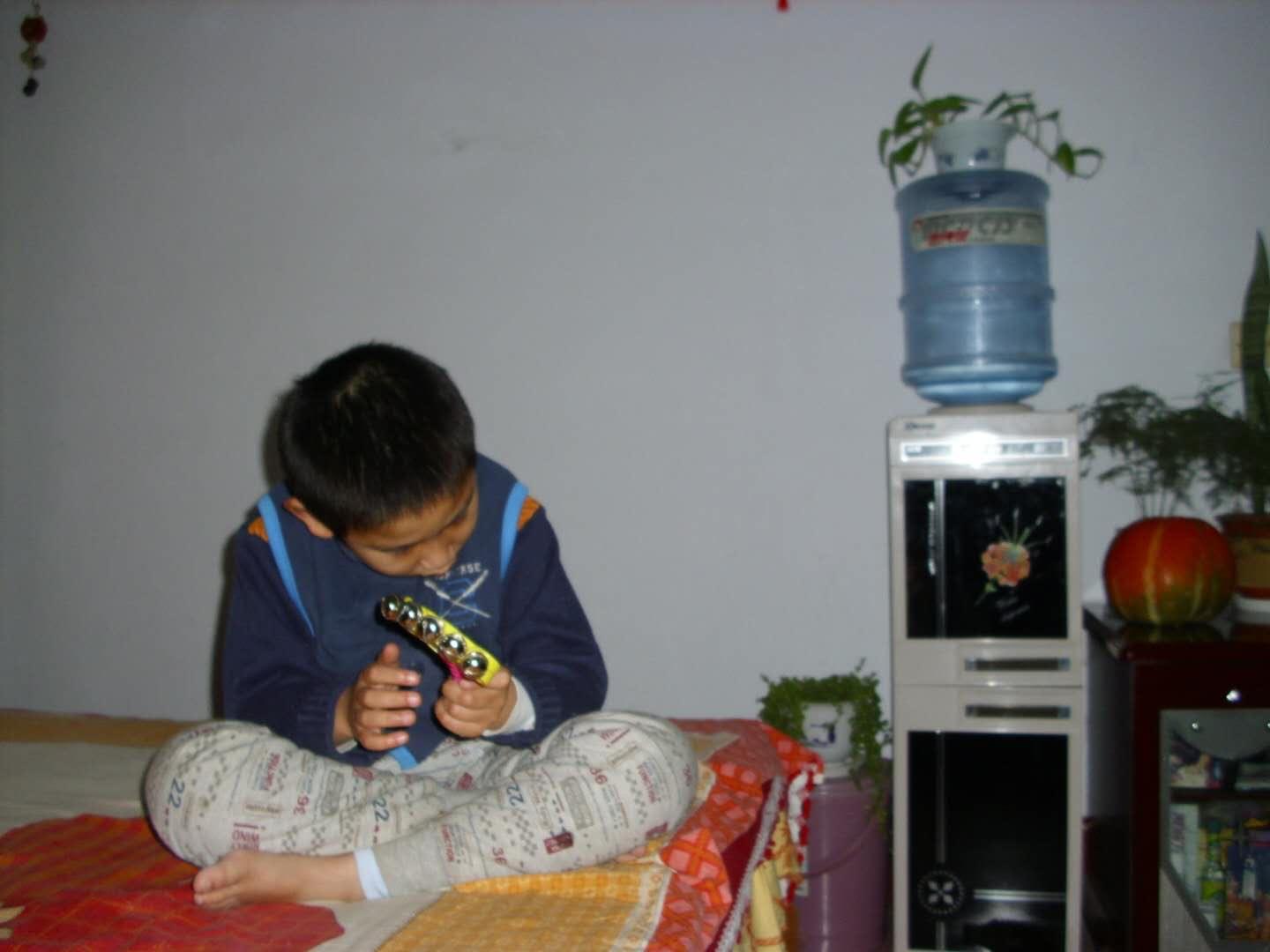 王一琦，王一琦代唯什么大学