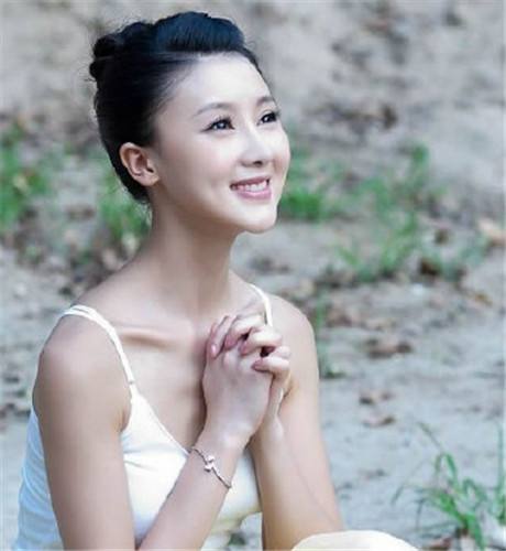 唐笑笑，唐笑笑开的什么车