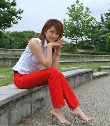 杨慧妍，杨惠妍有多少亿