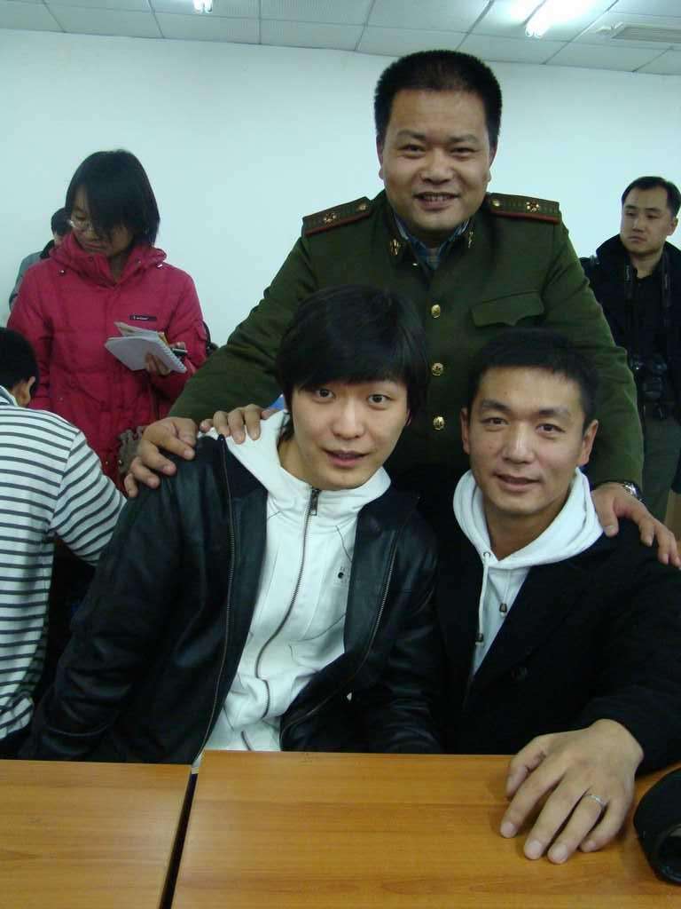李梁，李梁辉