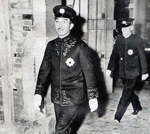 裕仁天皇，裕仁天皇为什么不处死