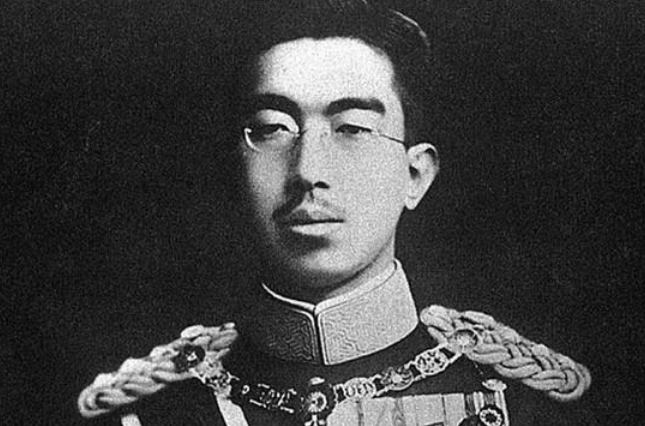 裕仁天皇，裕仁天皇为什么不处死
