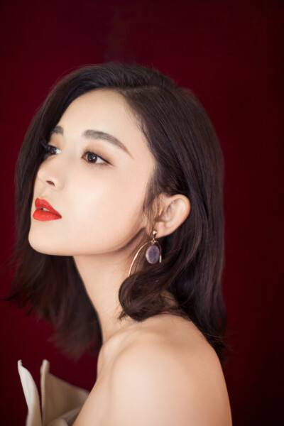 古丽娜扎，古丽娜扎代言的女装