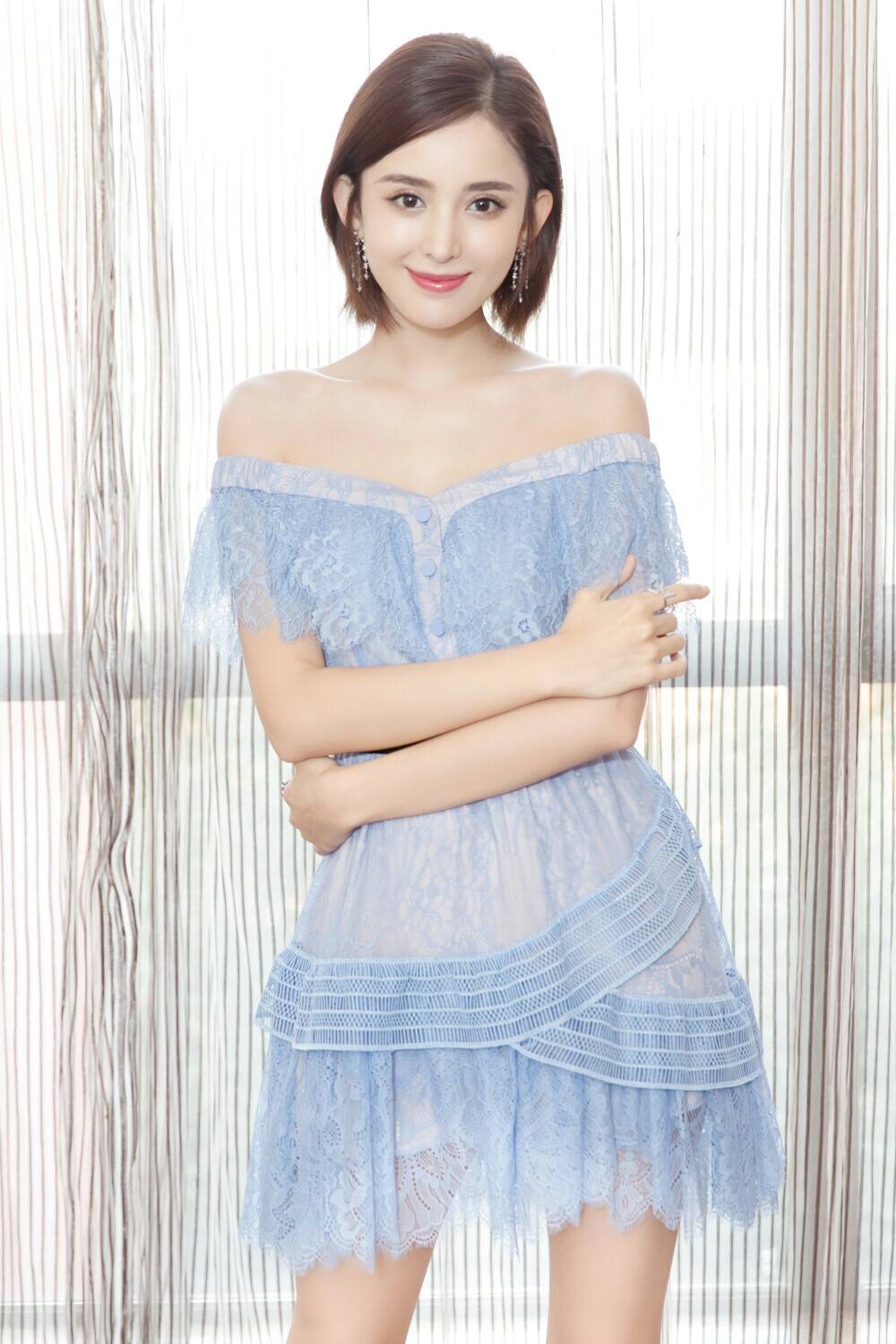 古丽娜扎，古丽娜扎代言的女装