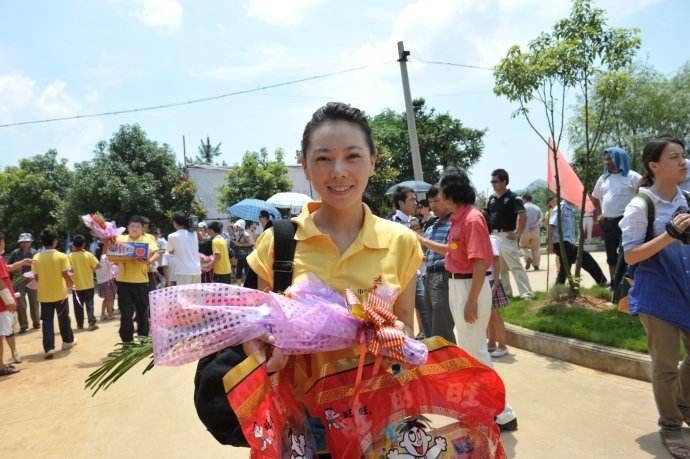 阿吉太组合，阿吉太组合成员怎么女的换了