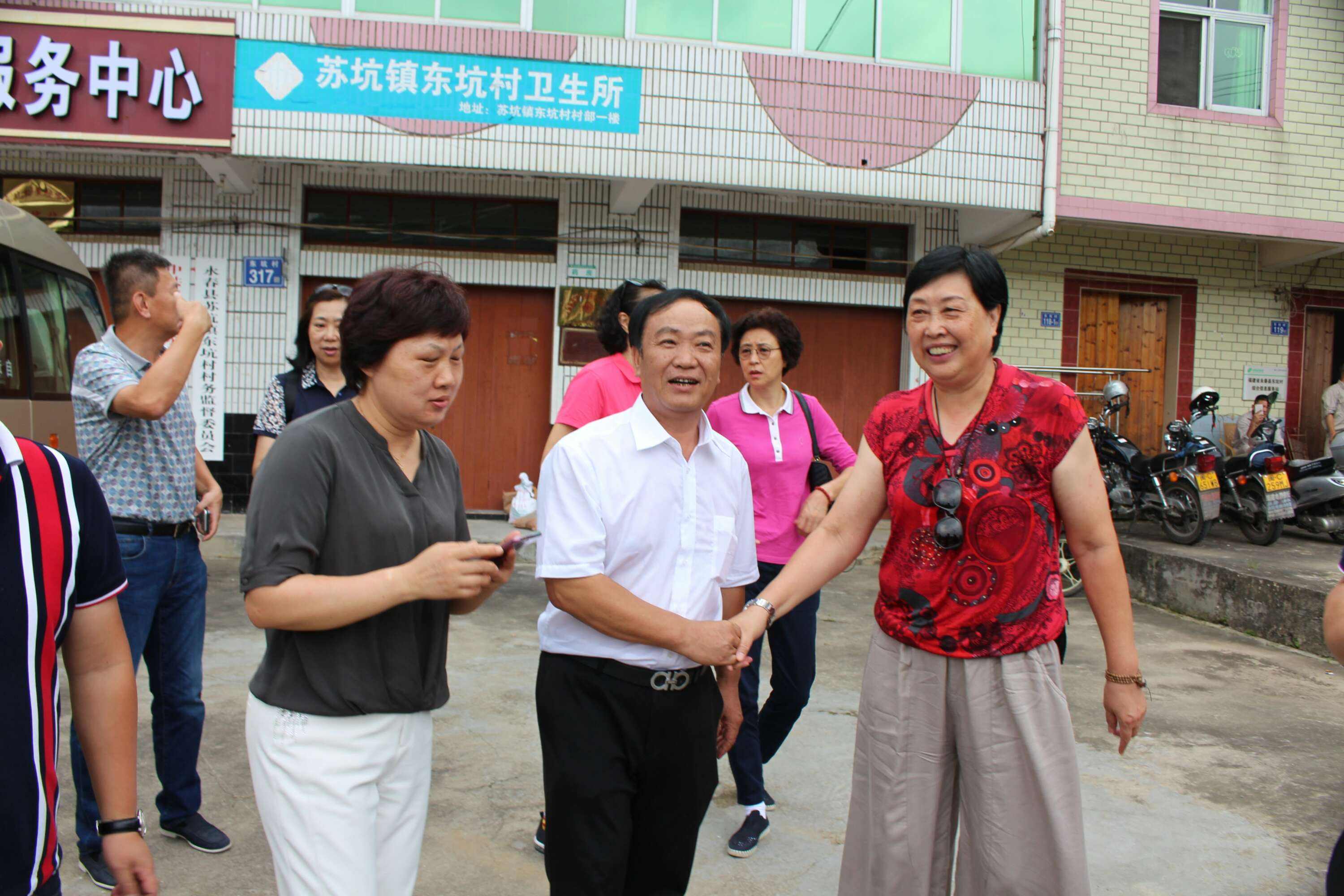 曹慧英，曹慧英第一任老公