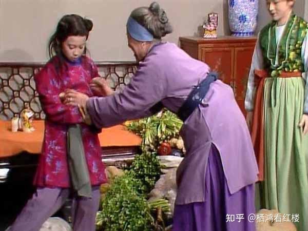 刘姥姥是谁的亲戚，红楼梦里的刘姥姥是谁的亲戚