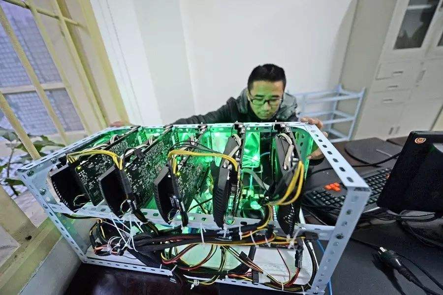 比特币挖矿机会赚钱吗，现在买矿机挖比特币赚钱吗