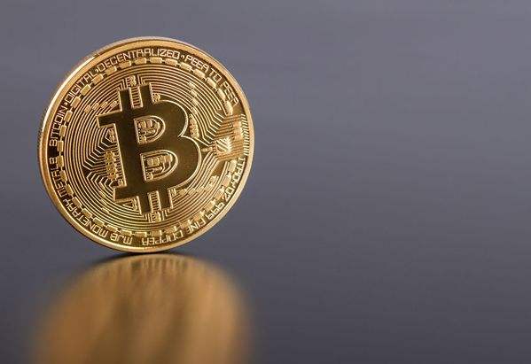 比特币暴涨，比特币暴涨暴跌