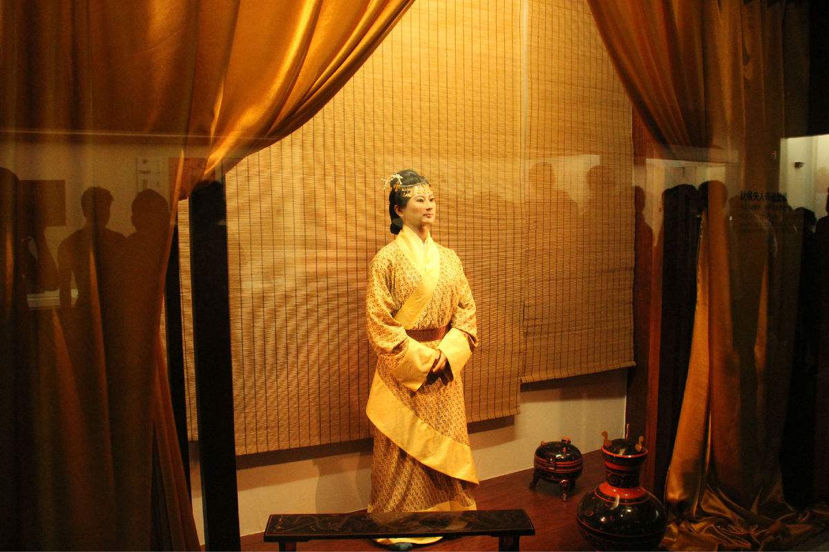 辛追，辛追夫人的真实历史