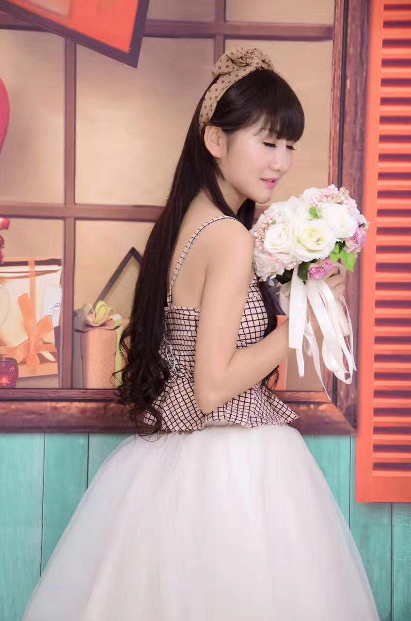 陈芳，陈芳彤个人资料年龄