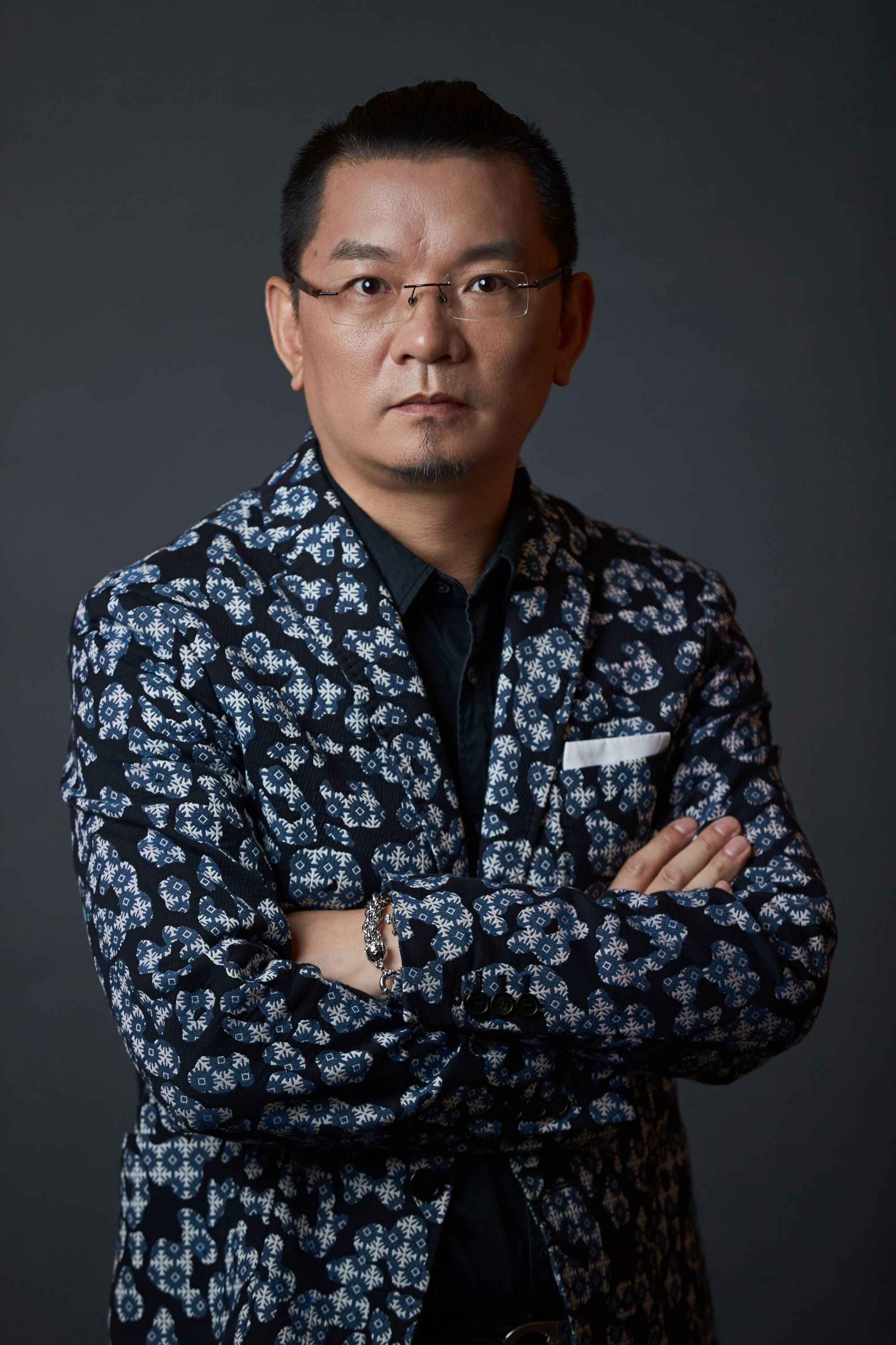 李行，李行健