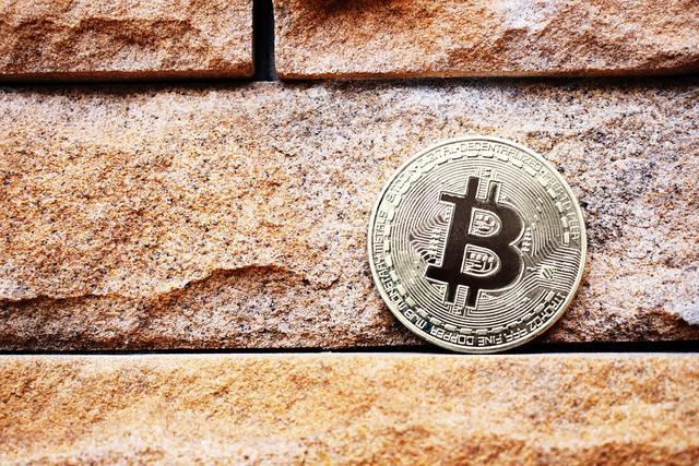 比特币涨了，比特币涨了2600万倍