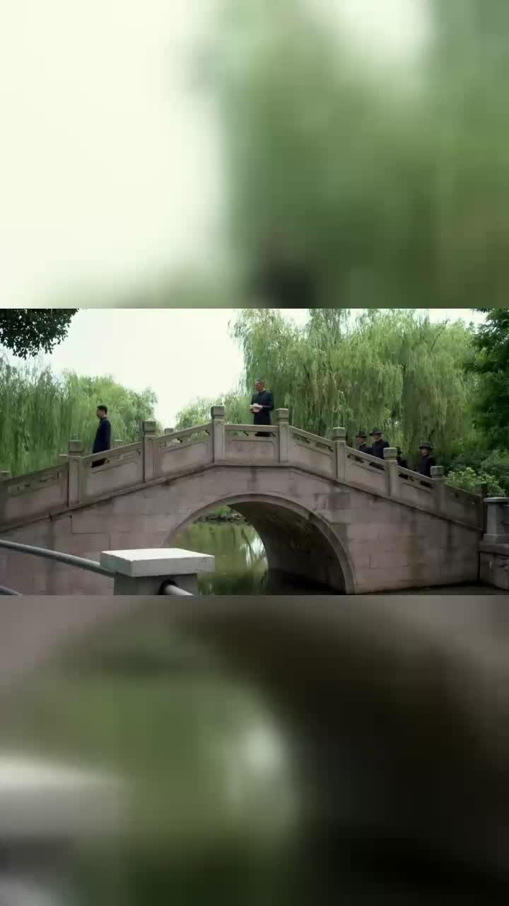 李炳君，李炳君投靠日本人
