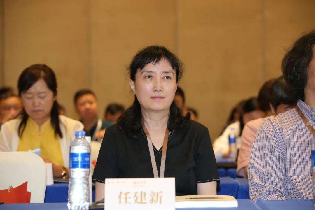 任建新，退休后的任建新