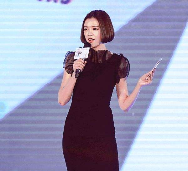 主持人李艾，主持人李艾微博