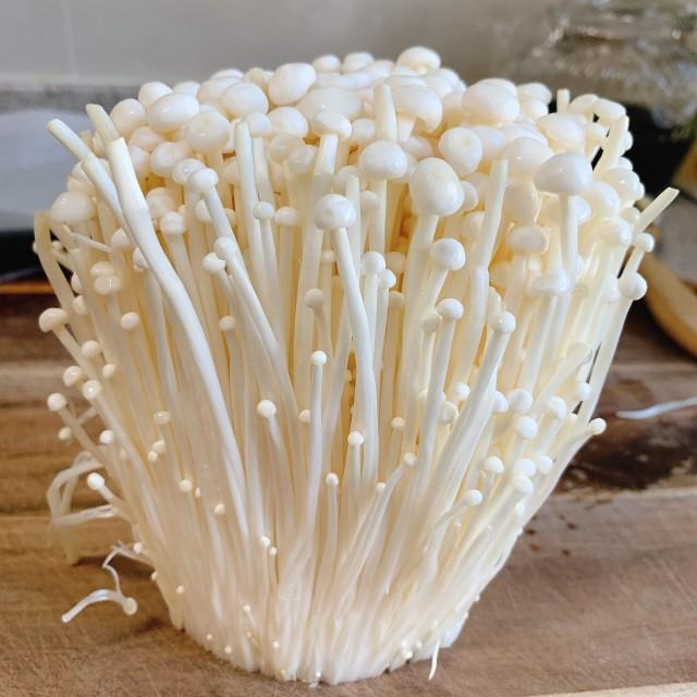 金针菇根怎么再生，金针菇根怎么再生几天能长出来