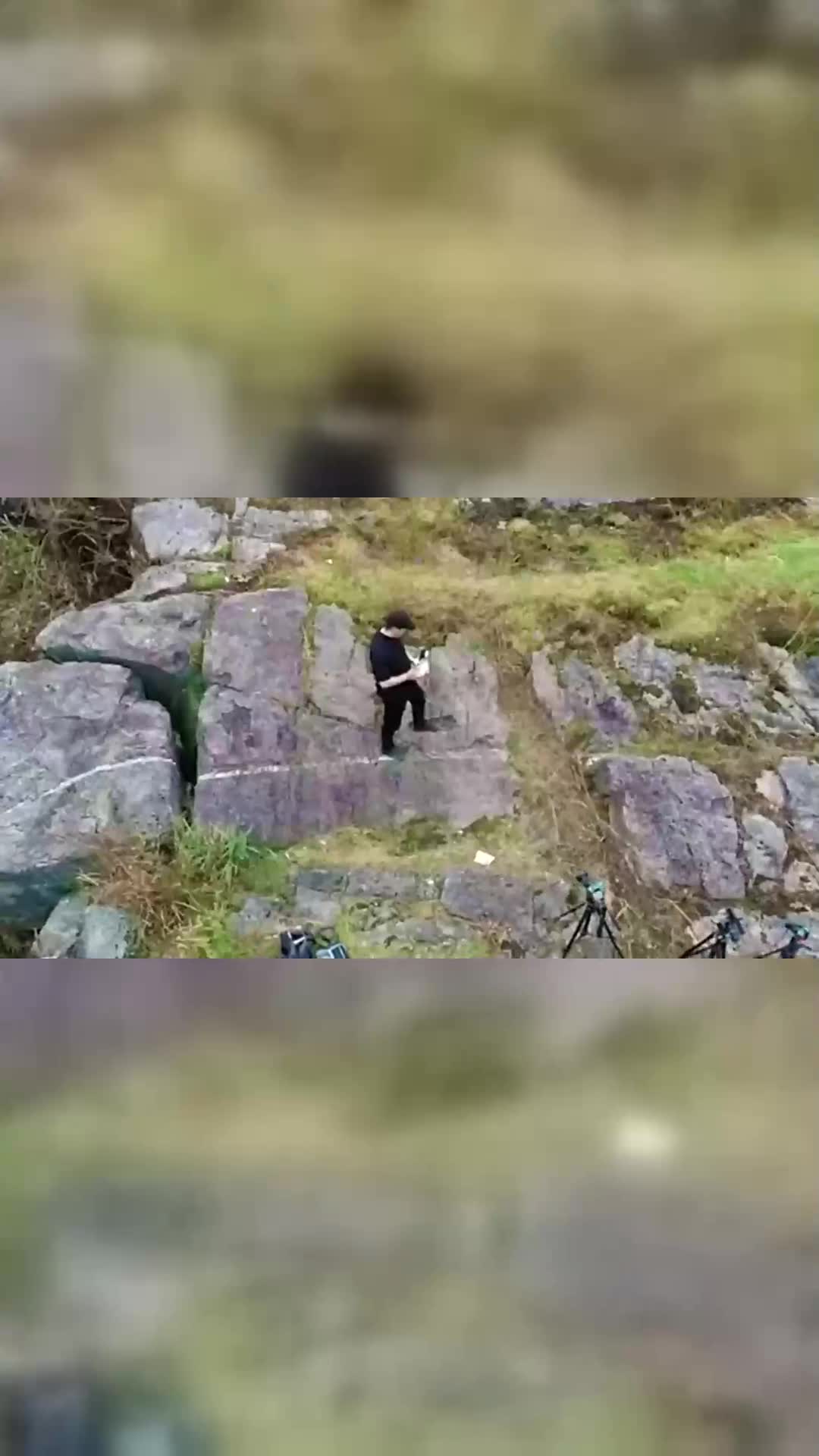 巨人的脚印，巨人的脚印游戏