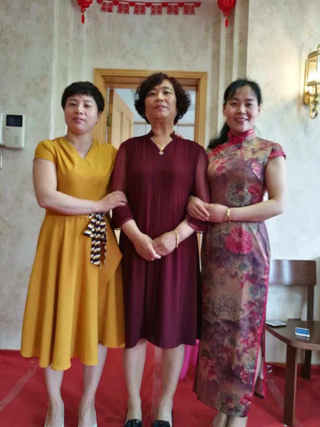 包含和婶婶同居的日子的词条