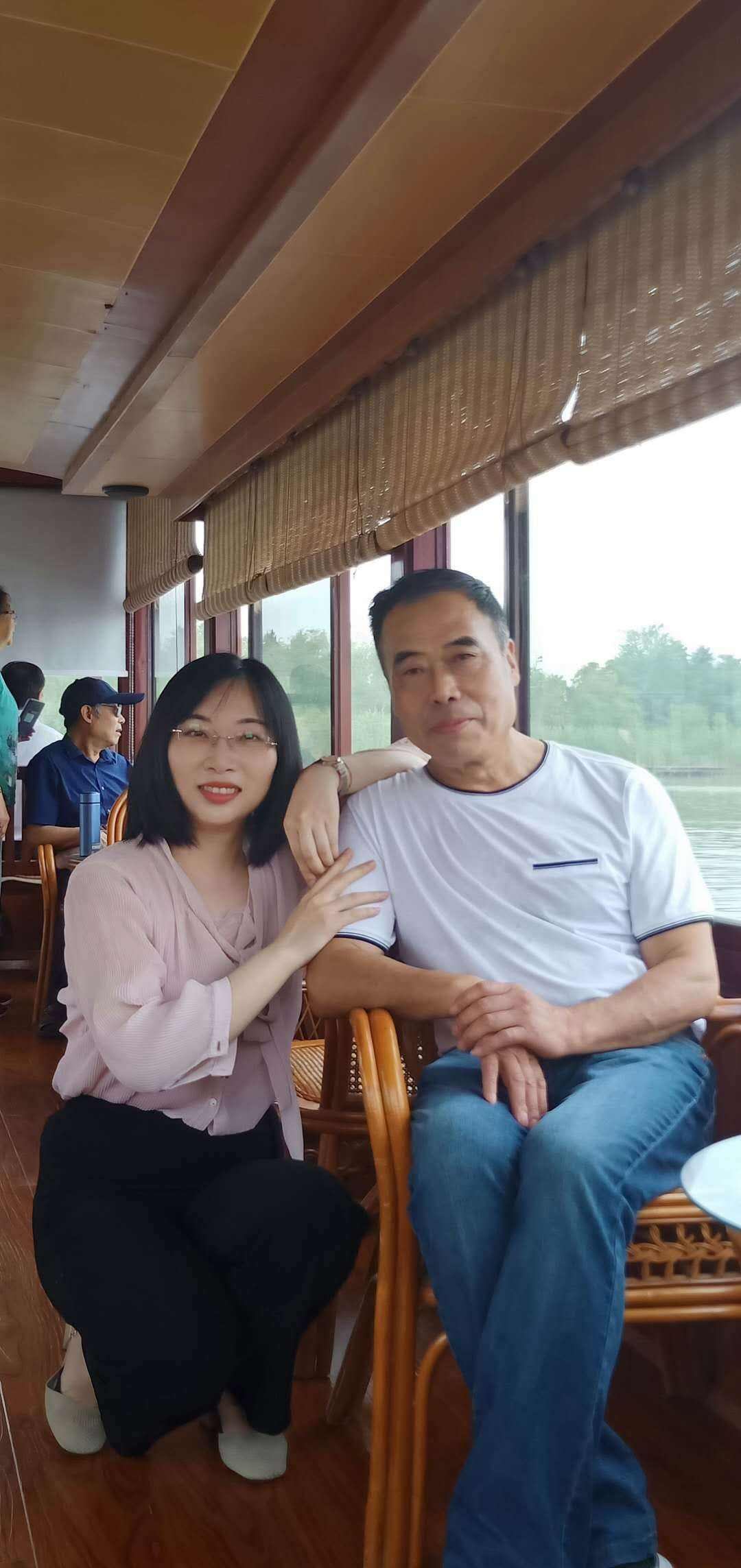 包含和婶婶同居的日子的词条
