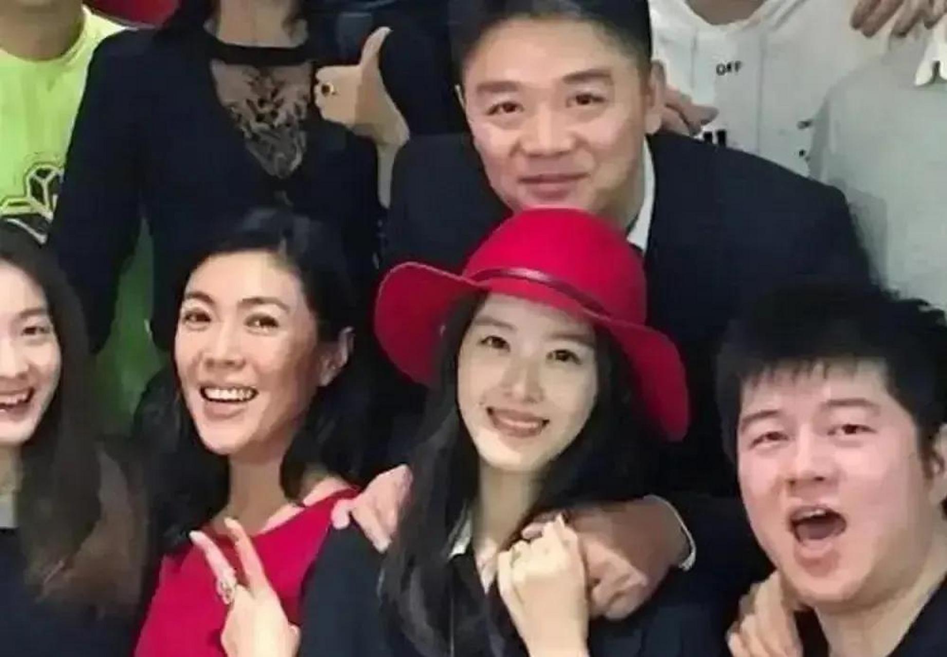 章泽天和刘强东，章泽天和刘强东怎么认识的呢