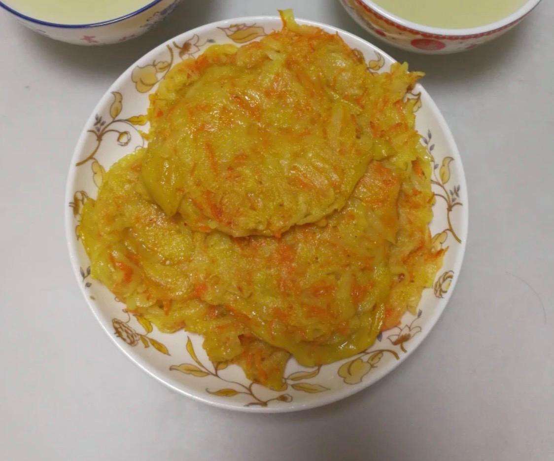 土豆胡萝卜鸡蛋饼，土豆胡萝卜鸡蛋饼的家常做法